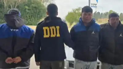 Se hicieron pasar por playeros: el insólito operativo que atrapó a dos motochorros que aterrorizaban Mercedes y Luján