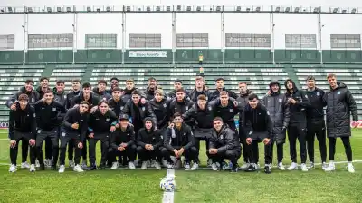 En una final para el infarto, Racing quebró a River con dos joyas y se llevó el título de Reserva 63 años después