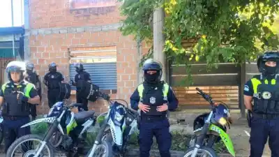 Allanamientos en el sur de Tucumán desarticulan red de picadas ilegales de motos