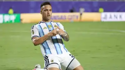 De 'campeón invencible' a 'victoria ensangrentada': el mundo reacciona al triunfo de Argentina sobre Suiza