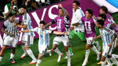La prensa británica calienta la semifinal: acusan a Argentina de jugar con 'doce' y ponen a Inglaterra como favorita