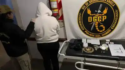 Un llamado anónimo destapó el insólito método de una mujer para transportar cocaína