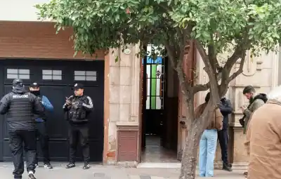 Misterio en Barrio Sur: hallan sin vida a una mujer de 89 años y su casa estaba revuelta