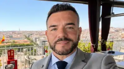 Escándalo diplomático: echan a un funcionario tras una pelea pública con el embajador en España