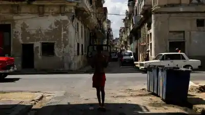 No hay luz en Cuba: tercer apagón total en menos de diez días y la crisis no afloja