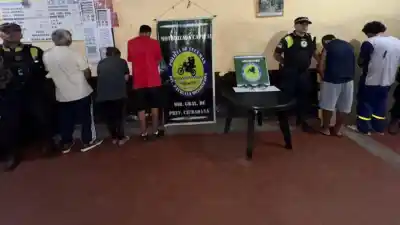 Motoristas de la Capital detienen a dos hombres armados tras violento robo en Ciudadela