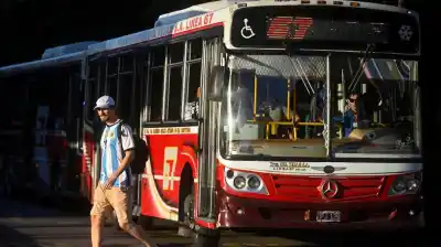 Semifinal del Mundial: ¿habrá menos colectivos en el AMBA durante Argentina vs. Inglaterra?