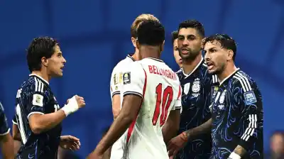 El tenso cruce entre Paredes y Bellingham que encendió el Argentina-Inglaterra en el Mundial 2026