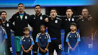 La emoción de la Selección Argentina al cantar el himno en las semifinales ante Inglaterra
