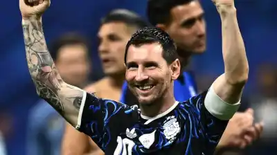 Messi entró al club de leyendas: igualó una marca que solo tenían Pelé, Ronaldo y Cafú