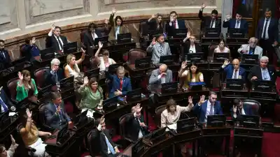El Gobierno negocia voto a voto en el Senado para aprobar la ley de Propiedad Privada