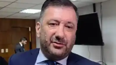 La estrategia de Kueider para no volver a Argentina: apeló la condena y ahora enfrenta un juicio que puede mandarlo preso