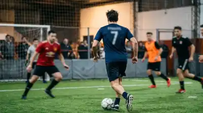 Un partido de fútbol 5 terminó en pesadilla: se cayó, se fracturó la columna y ahora cobrará una fortuna