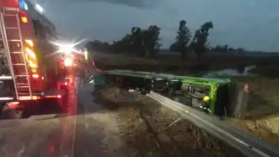 El conductor que saltó del micro en plena caída: el escalofriante testimonio de un pasajero