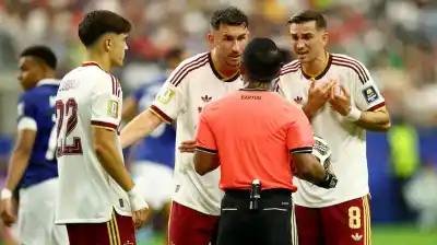 A horas de la final, Laporte disparó contra el arbitraje: "Con Argentina se dejan pasar muchas acciones"