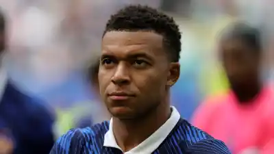 El desconsuelo de Mbappé: sus gestos en la goleada de Inglaterra que enmudecieron a Francia