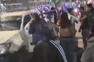 Atropelló a cuatro personas en la Fan Zone de Santiago del Estero: es tucumano y la multitud quiso lincharlo