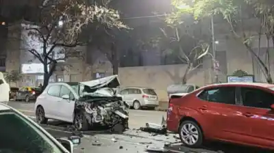 Impactante choque múltiple en Belgrano: tres heridos y un auto sobre la vereda