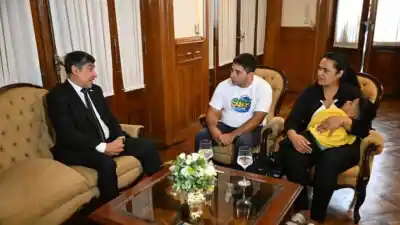 Vicegobernador Acevedo apoya a familia tucumana para tratamiento de niño en México