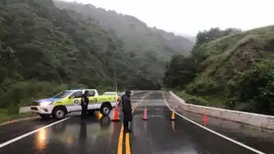 Ruta 307: Desprendimientos brutales a la altura del km 26 y un caos que paraliza el acceso a los Valles