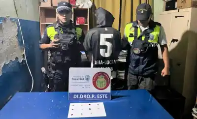 Operativos en el Este: Intentó escapar a toda velocidad y lo que le encontraron entre la ropa confirmó las peores sospechas