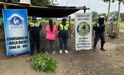 Operativo en el Este: La policía entró a buscar armas de fuego y lo que halló en el fondo de la casa los dejó mudos