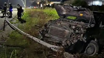 Un conductor de Alberdi chocó contra una columna en Alto Verde y se negó a ser trasladado