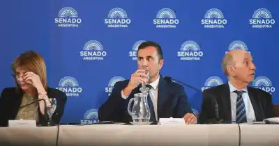 “`html
Provincias en pie de guerra: Exigen a Milei una reunión clave que “nunca dejó de funcionar”