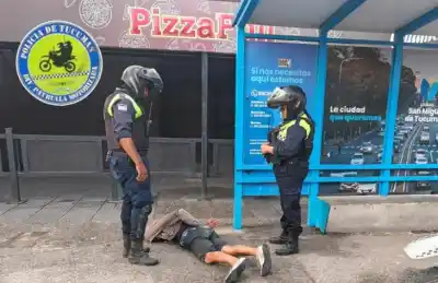 Un hombre con antecedentes irrumpió en una entidad bancaria de Plazoleta Mitre: así terminó su fuga