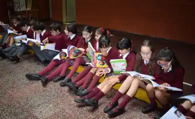 Un colegio tucumano toma una decisión radical: los celulares tendrán que quedarse en casa