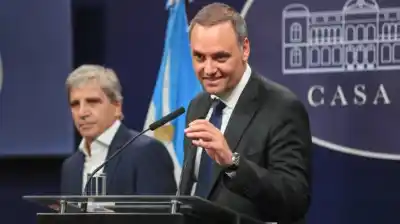 Adorni lanza un portal para denunciar tasas municipales y la respuesta de una intendenta K lo deja al rojo vivo
