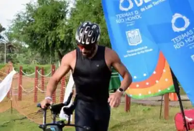 Un tucumano dejó su marca en el lago: el triunfo que resonó en Termas de Río Hondo