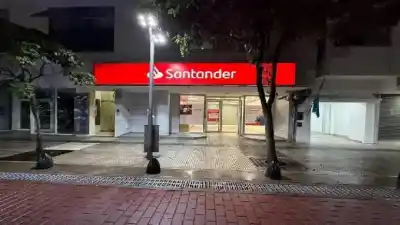 Banco Santander planea cerrar su sucursal en Concepción y pone en riesgo 20.000 cuentas