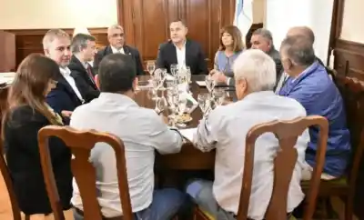 Fractura en el gremialismo docente: algunos aceptan la oferta de Jaldo y otros van al paro