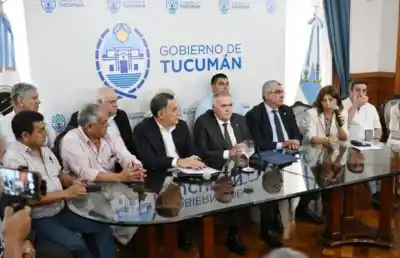 Acuerdo en Casa de Gobierno: el detalle de los números que firmaron Jaldo y los gremios docentes