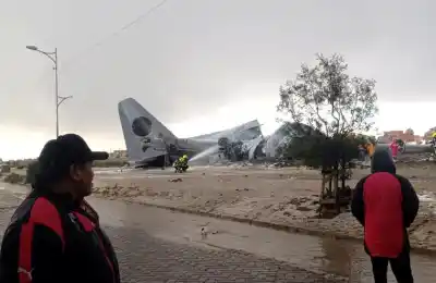 Catástrofe aérea en Bolivia: un Hércules militar se estrella cerca del aeropuerto de El Alto