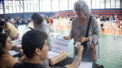Operativo en la Capital: así arranca la entrega del Boleto Gratuito para Jubilados