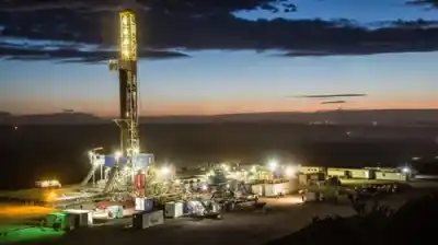 El petróleo en llamas: cómo la guerra en Medio Oriente sacude el bolsillo de los argentinos