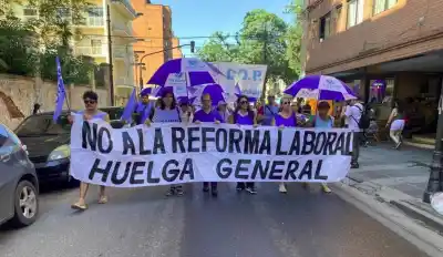 Plaza Independencia se llenó de docentes: la advertencia que lanzaron sobre el inicio de clases