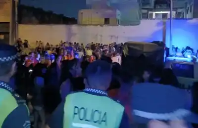 Operativo UPD: La Policía de Tucumán secuestró cuatro colectivos con estudiantes y clausuró dos locales