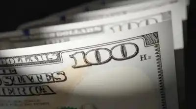 El dólar oficial retrocede pero la City mantiene la tensión: ¿qué pasó con el ahorro en divisas?