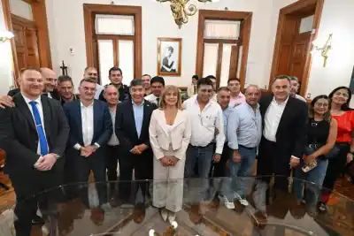 Acuerdo salarial en Tucumán: El Gobierno selló un aumento clave para los trabajadores de la salud