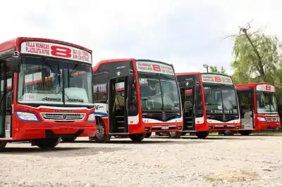 Nuevo ataque con “miguelitos” en Tucumán: Dos colectivos de la línea 8 fueron saboteados