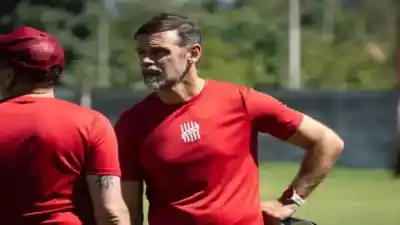 Yllana frena el fichaje de Franco García a Colón y lo retiene en San Martín de Tucumán