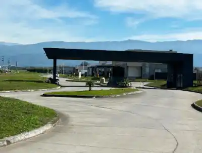 Deuda millonaria amenaza con dejar en la calle a más de 200 familias de un barrio tucumano
