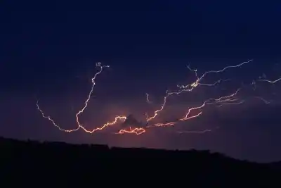 Alerta naranja en Tucumán: el temporal obliga a una medida extrema que afecta a toda la provincia