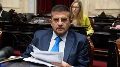 Tras una denuncia por trata, el juez federal notifica a Menem sobre la investigación al diputado Cisneros
