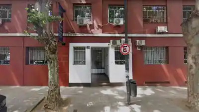 Colegio de Palermo expulsa a familia del empresario acusado de abusar de alumnos