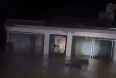 Emergencia en Graneros: el río Marapa desbordó y dejó a la ciudad bajo el agua