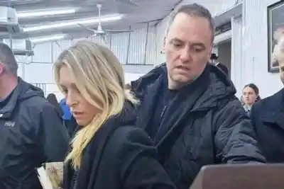 La defensa de Adorni por el viaje de su esposa en el avión presidencial: “No le sacamos un peso al Estado”